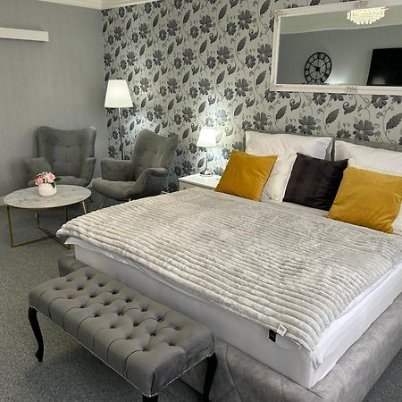 Efipa Glamour Apartments Пльзень Экстерьер фото