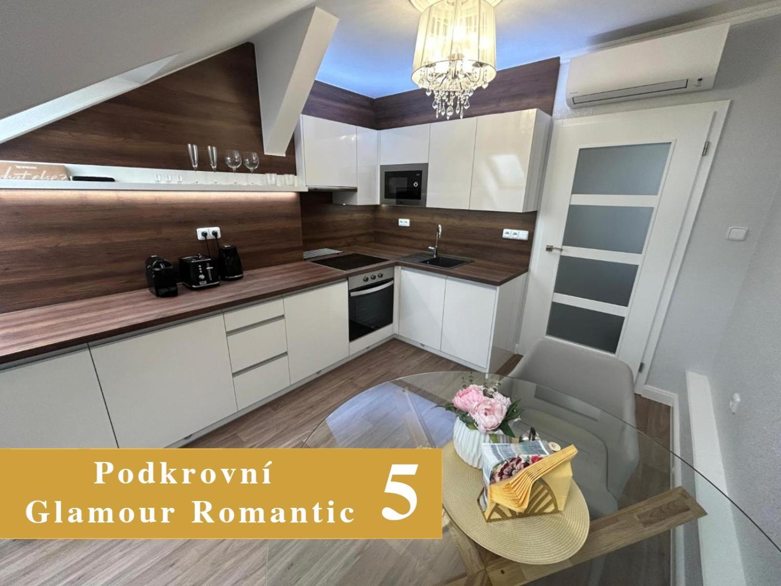 Efipa Glamour Apartments Пльзень Экстерьер фото